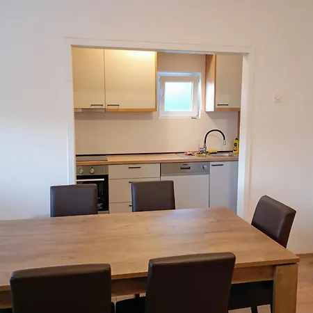 Sunny Coastal Retreat In Appartement Trogir