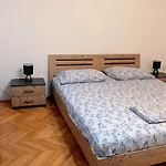 Sunny With 3 Bedrooms *