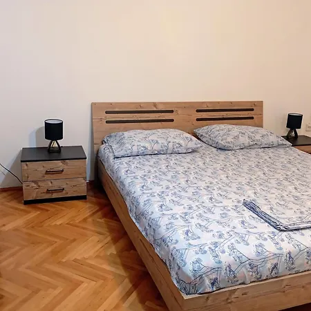 아파트 Sunny With 3 Bedrooms *